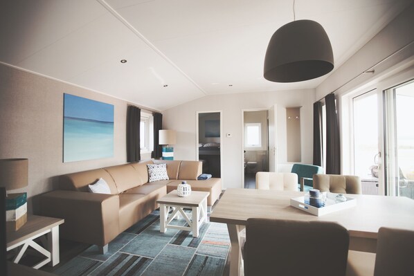 Living area - Lodgepark Goitzsche GmbH (Bitterfeld-Wolfen)