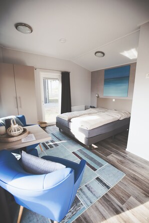 Townhome, 1 Double Bed, Non Smoking | Living area | LED TV - Lodgepark Goitzsche GmbH (Bitterfeld-Wolfen)