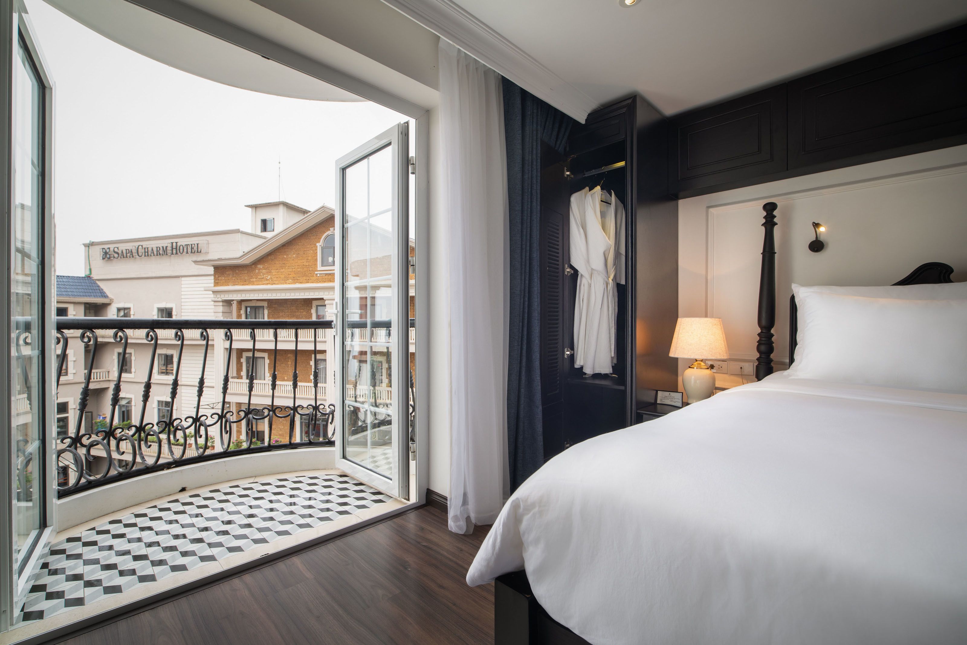 premier double room, 1 king bed, city view | exterior