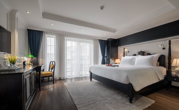 Premier Double Room, 1 King Bed, City View