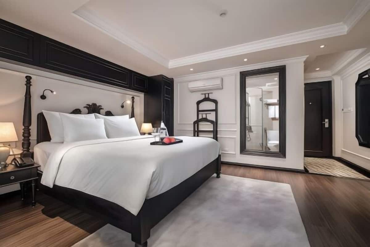 Premium bedding, memory foam beds, minibar, in-room safe