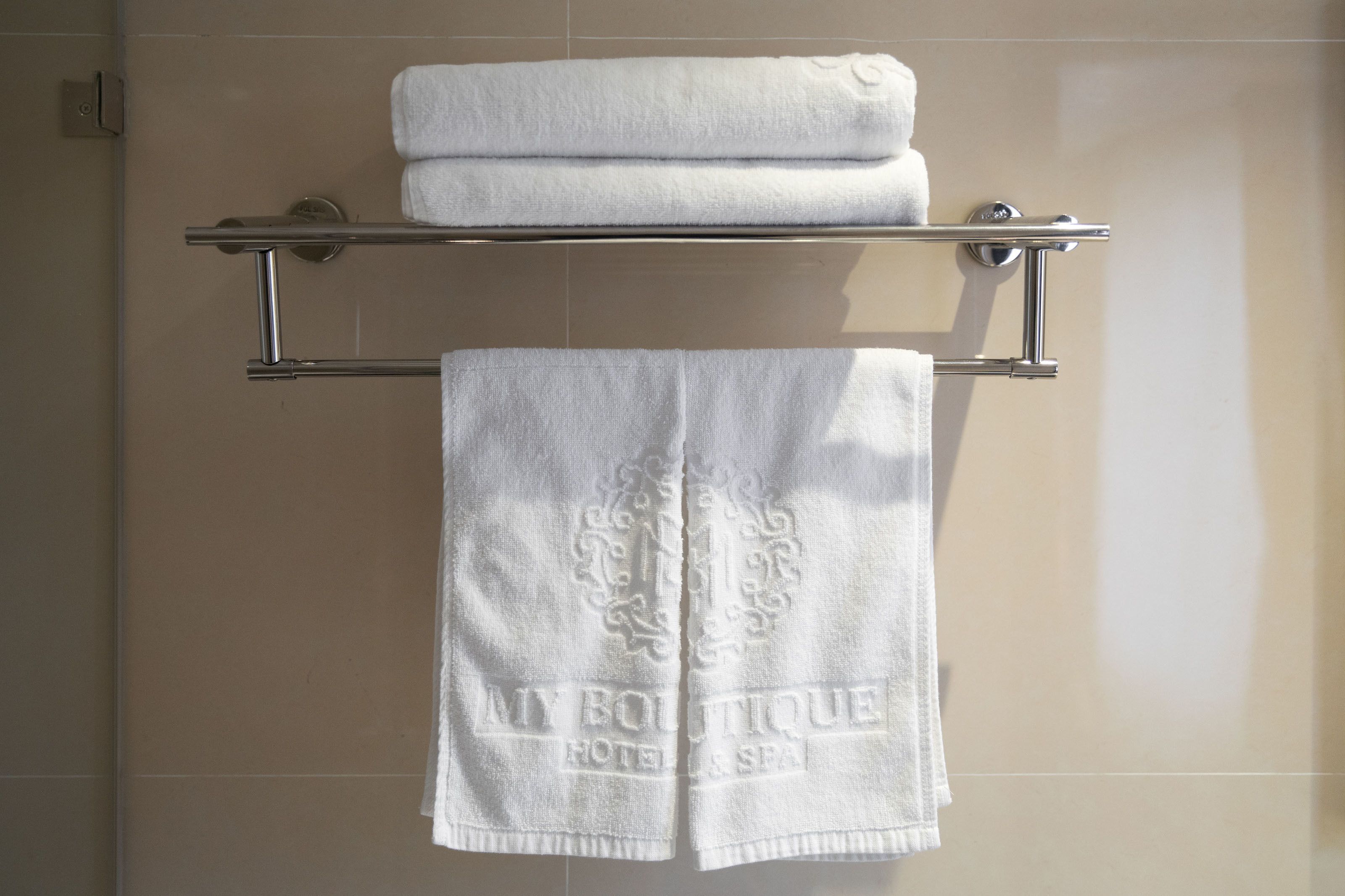 family room, city view | bathroom | deep-soaking bathtub, free toiletries, hair dryer, dressing gowns