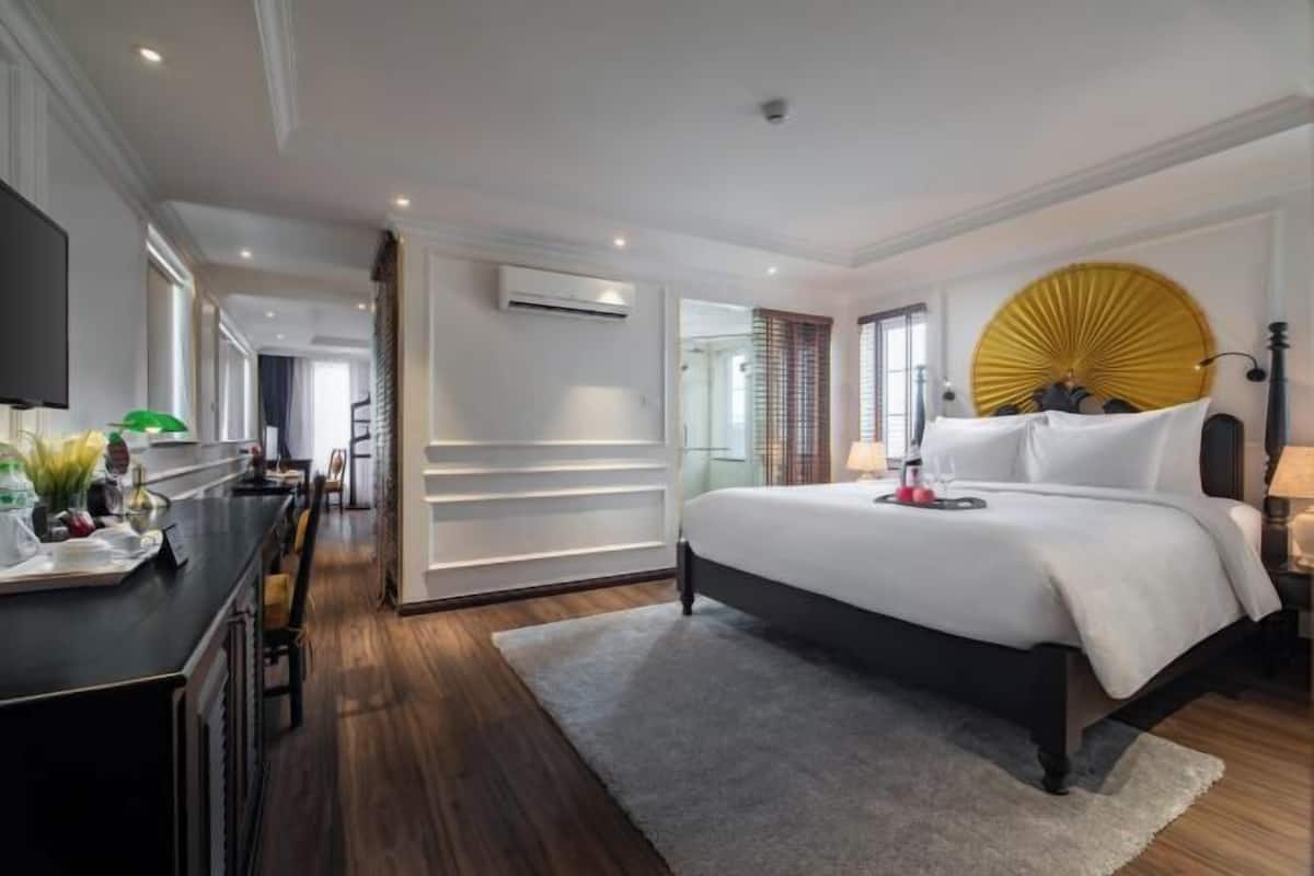 Premium bedding, memory foam beds, minibar, in-room safe