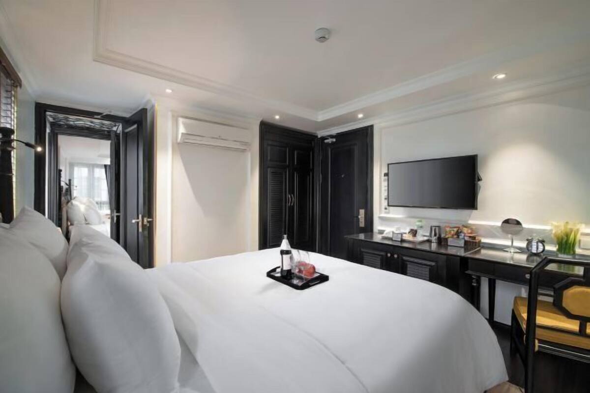 Premium bedding, memory foam beds, minibar, in-room safe
