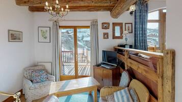 Télévision, cheminée