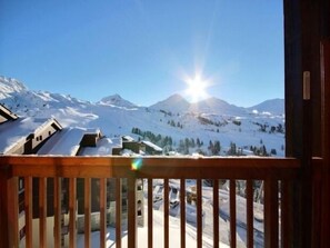 Property grounds - Stunning renovated 2-room apartment at the foot of the slopes (Belle Plagne)