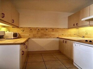 Réfrigérateur, lave-vaisselle