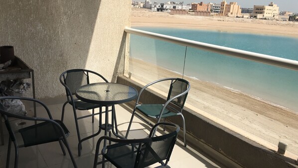 Departamento, 4 habitaciones | Balcón