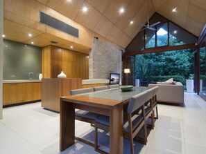 Luxury Villa, 3 Bedrooms, Private Pool, Garden View | Private kitchen