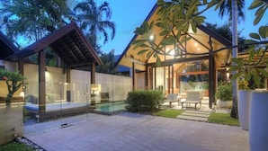 Exterior - Niramaya Port Douglas 3 and 4 Bedroom Villas (Port Douglas)