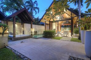 Exterior - Niramaya Port Douglas 3 and 4 Bedroom Villas (Port Douglas)