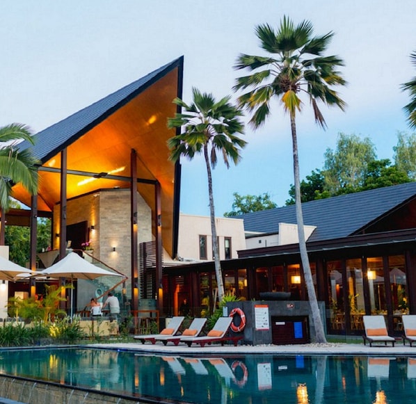 Bar (on property) - Niramaya Port Douglas 3 and 4 Bedroom Villas (Port Douglas)