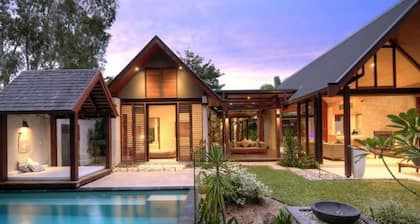 Niramaya Port Douglas 3 and 4 Bedroom Villas