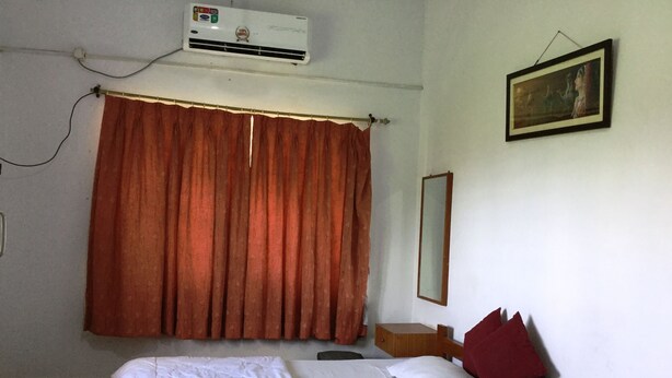 Room - Aruni Guest House (Puri)