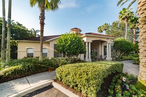 Family Townhome, Private Pool, Garden Area | Garden view