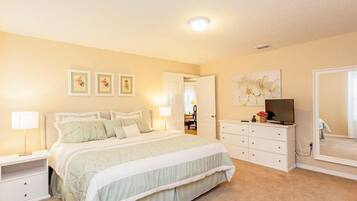 Villa familiar, en el área del jardín | 5 habitaciones y espacio para trabajar con laptop