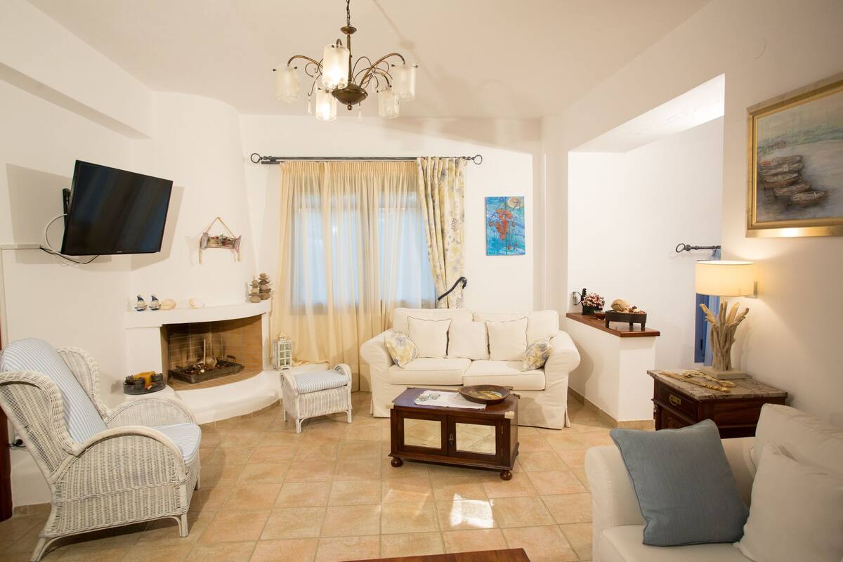 Villa | Oppholdsrom | TV