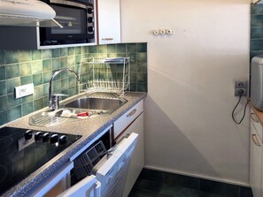 Fridge, microwave, dishwasher