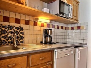 Jääkaappi, uuni, astianpesukone