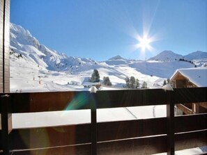 Property grounds - Divisible south studio, balcony with slope view, Belle Plagne (Belle Plagne)