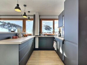 Køleskab, mikrobølgeovn, ovn, opvaskemaskine