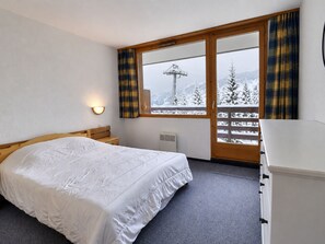 1 habitación y ropa de cama 