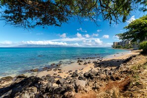 Beach nearby - Two-story condo with lanai, shared pool, hot tub, & tennis - walk to beach (Lahaina)