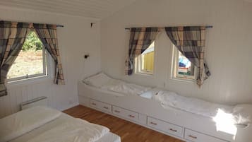 Standard House, Multiple Beds, Non Smoking | Free WiFi, bed sheets