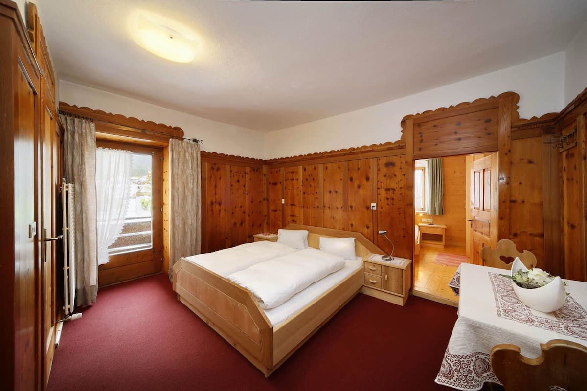 Quadruple Room, Multiple Beds, Non Smoking | Desk, soundproofing, bed sheets, wheelchair access