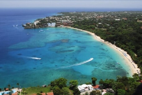 Una playa cerca