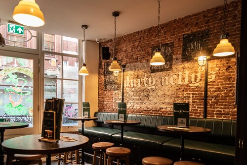 Durty Nelly's - Hostel