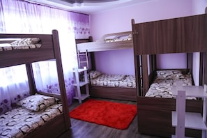 In-room safe, soundproofing, iron/ironing board, free WiFi