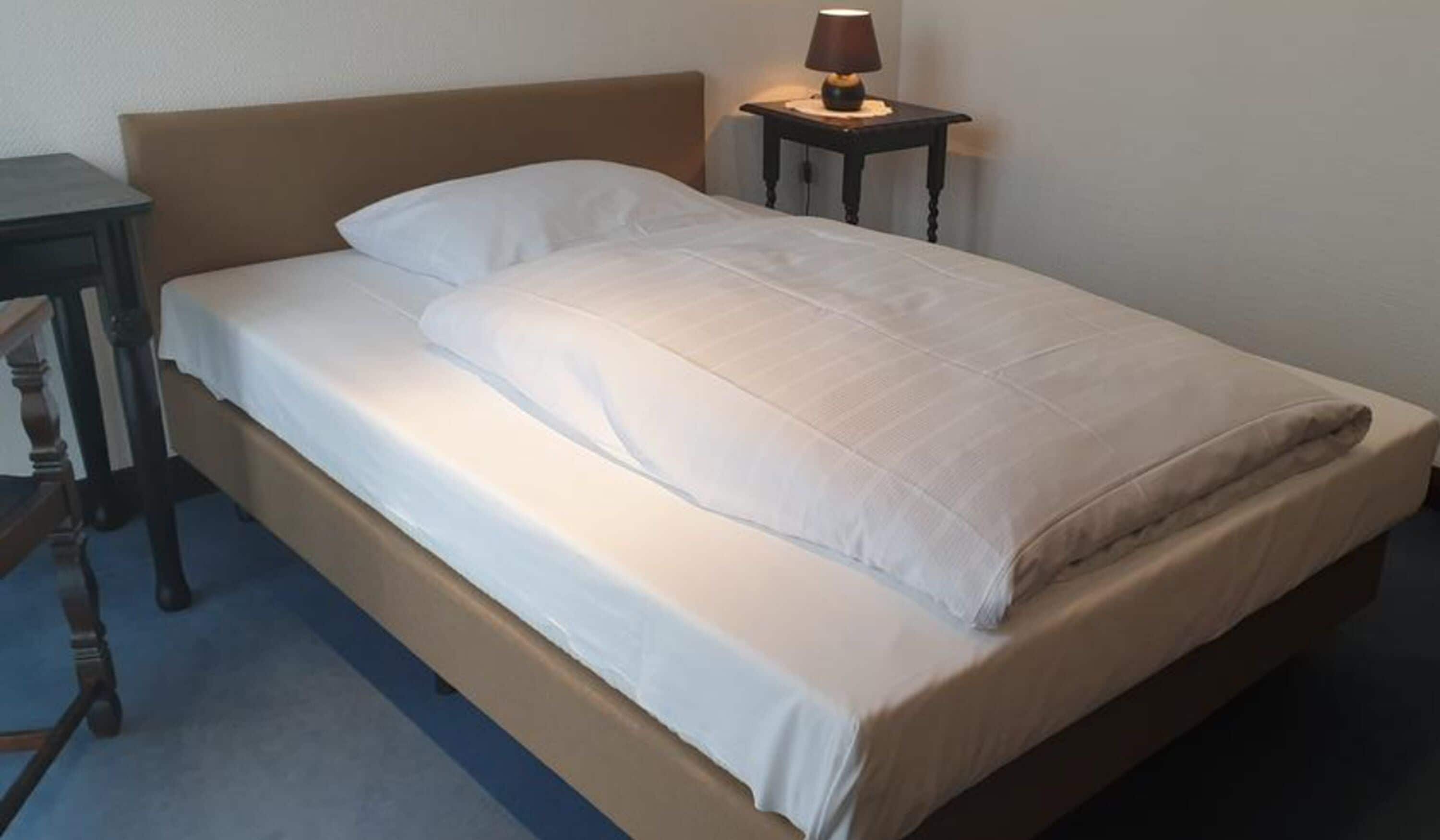 basic single room | individually decorated, individually furnished, desk, blackout curtains