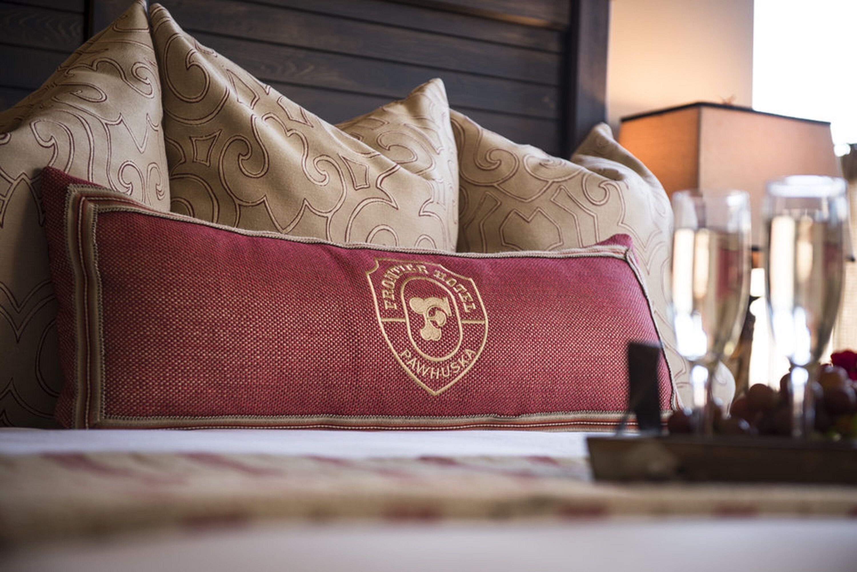 luxury room, 1 king bed, accessible | 1 bedroom, in-room safe, individually decorated, individually furnished