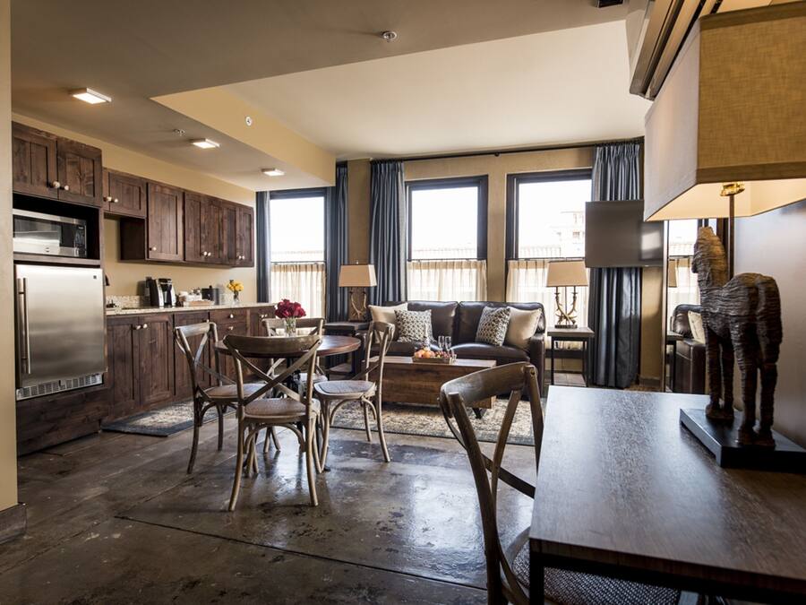 Luxury Suite, 1 King Bed with Sofa bed | Private kitchen | Coffee/tea maker