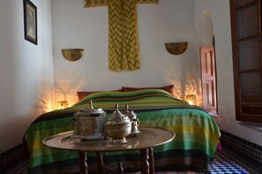 Phòng đôi (Kaftan) | Trang trí khác biệt, trang bị nội thất với thiết kế riêng biệt