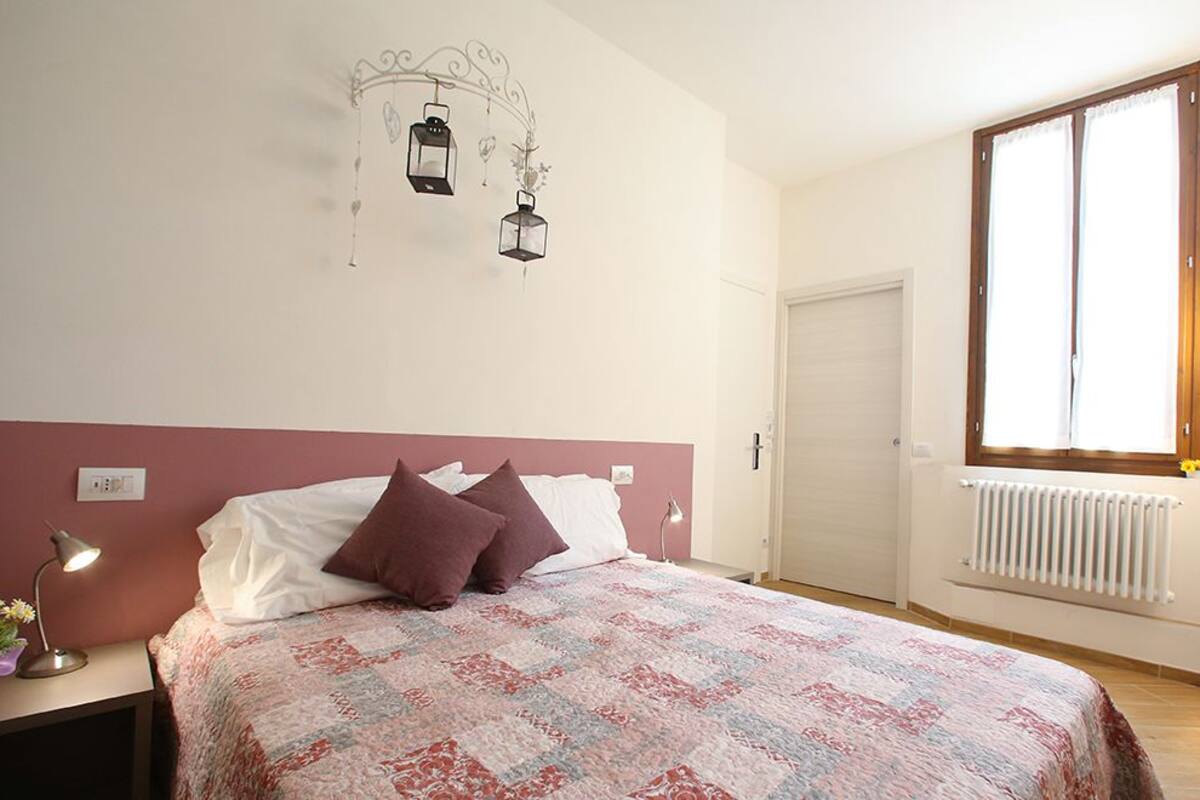 Habitación doble (Micho) | Escritorio, camas supletorias, wifi gratis y decoración individual