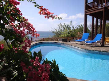 Zandoli: pool-side - just tranquil.