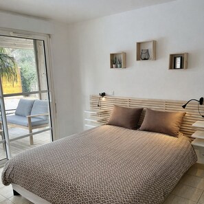 3 chambres, fer et planche à repasser, lit parapluie, Wi-Fi gratuit