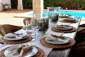 Outdoor dining