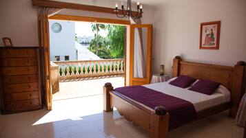 5 dormitorios, tabla de planchar con plancha, wifi gratis y ropa de cama