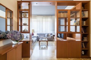 Apartment, 3 Schlafzimmer | Wohnbereich
