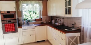 Réfrigérateur, micro-ondes, four, lave-vaisselle