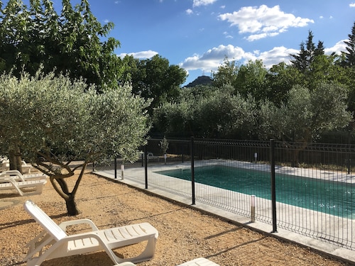 Les Muscats Ardèche piscine privée clôturée climatisation Espace calme campagne