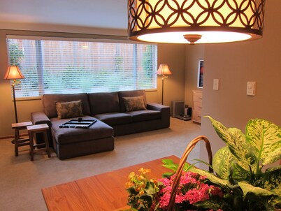 Quiet residential Wallingford Neighborhood Central