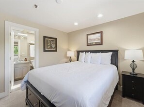 2 chambres, accès au Wi-Fi (inclus), literie fournie