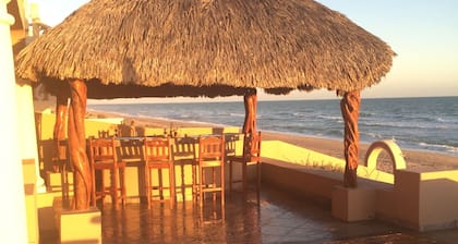 KAIKKI 4 Master Makuuhuoneet ovat rantahotelli ja king-vuoteet