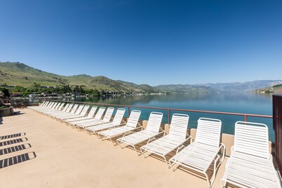 Grandview 625 Waterfront condo on Lake Chelan