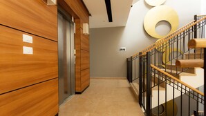 Staircase - Museum Residence Brand New Apt (Jerusalem)