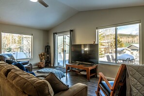 Smart-TV, Videospiele, DVD-Player, Bücher